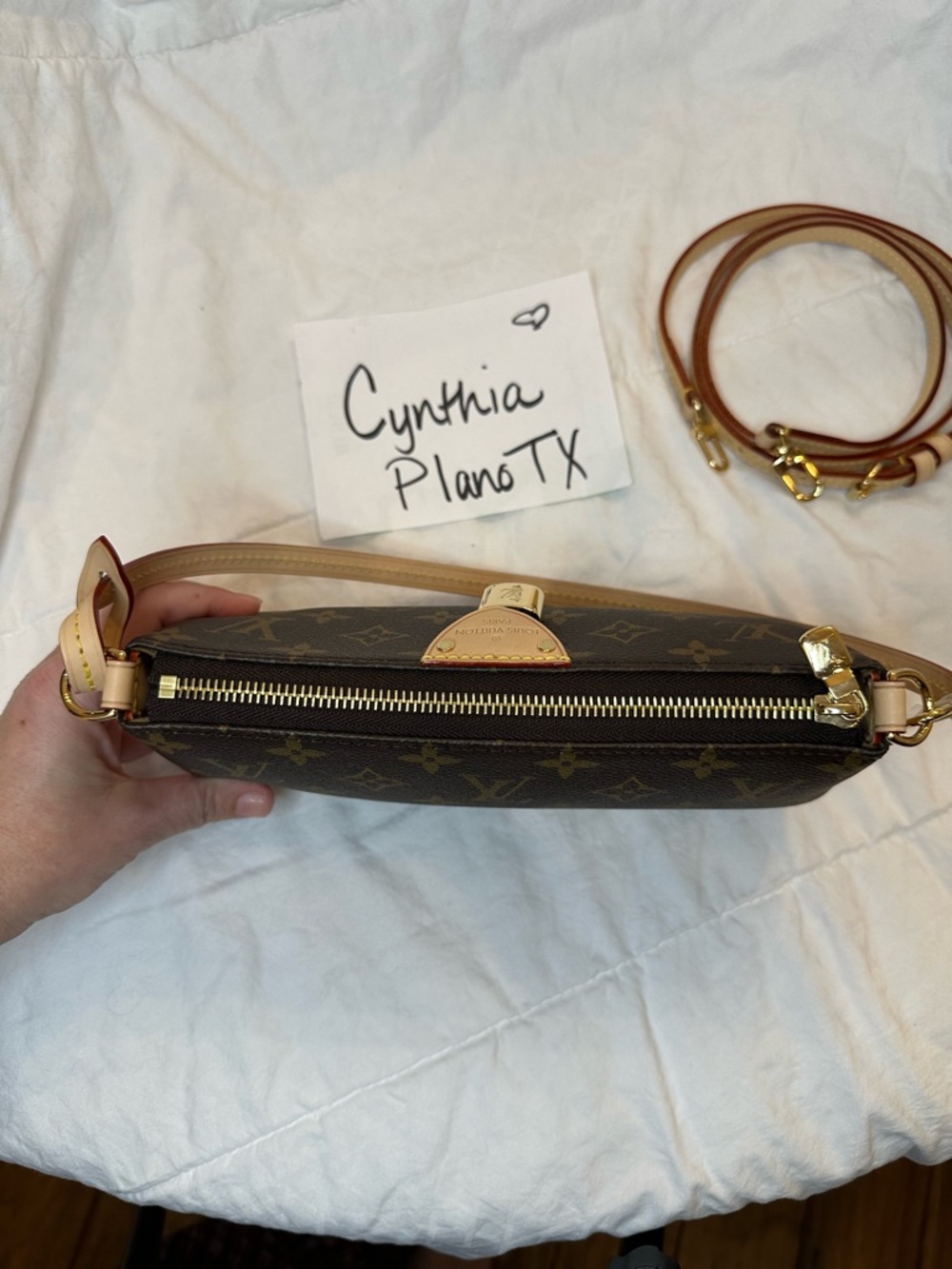 Louis Vuitton Pochette Tirette Crossbody - Picture 14 of 16